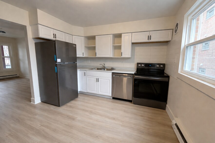 Building Photo - 11043 S Longwood Dr