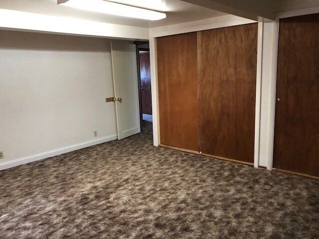 Building Photo - Two Bedroom Home in Moses Lake