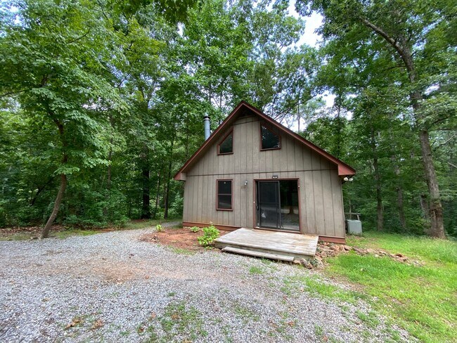 Primary Photo - 2 Bed/1 Bath Cottage in Private Area