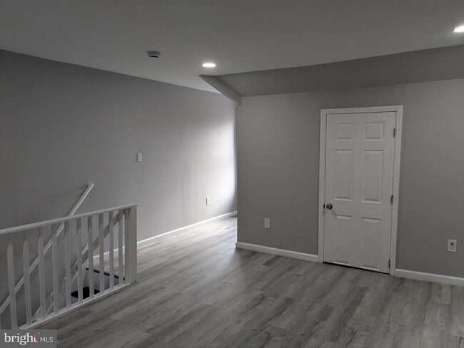 Building Photo - 178 W Hanover St