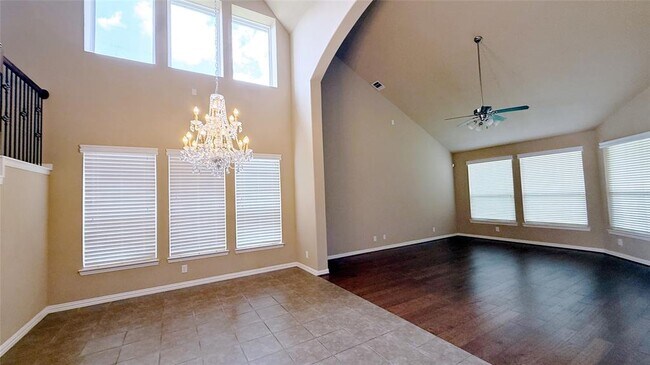 Building Photo - 2311 Blue Jay Ln