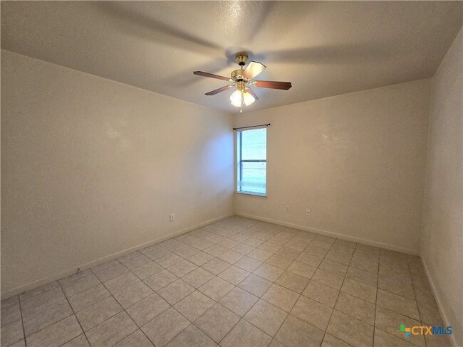 Building Photo - 1411 Nicholas Cir