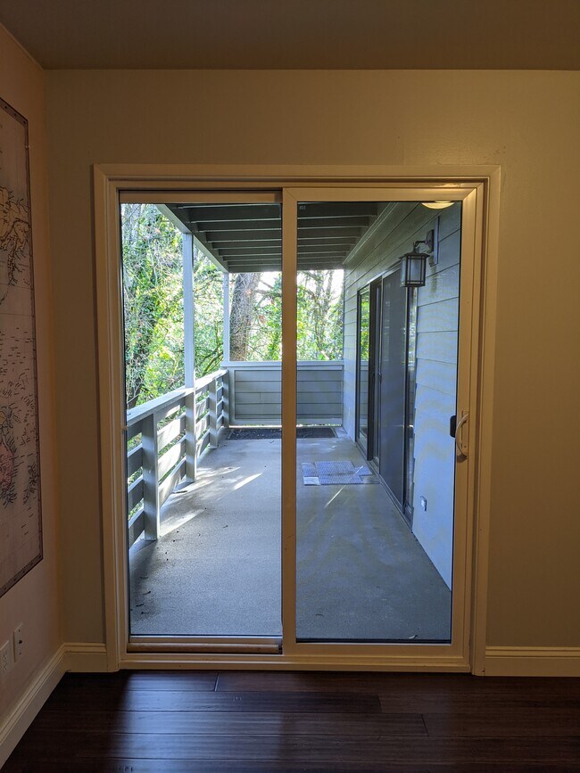 2ND BEDROOM - BALCONY - 1500 SW Skyline Blvd