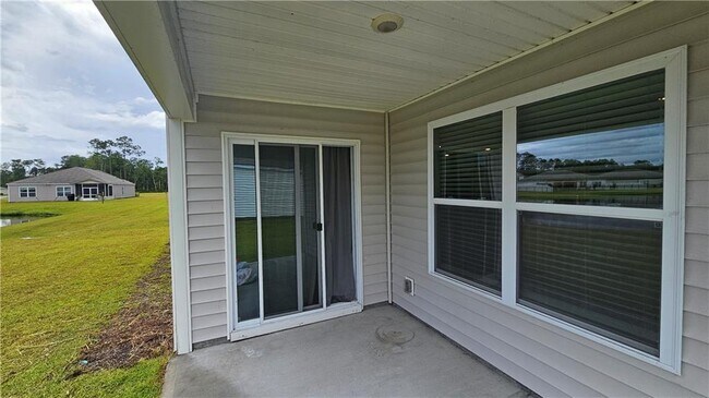 Building Photo - 511 Autumns Wood Cir W