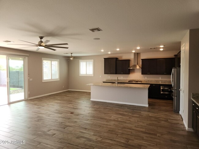 Building Photo - 13431 W Range Mule Dr