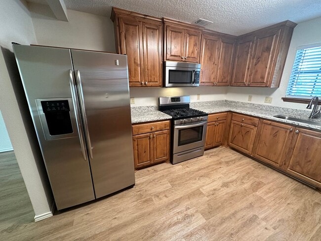 Building Photo - 4409 Alicia Dr