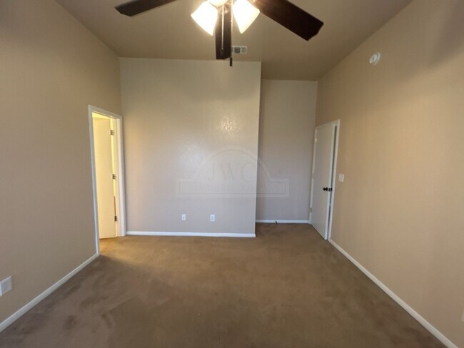 Building Photo - 2505 Southwood Dr