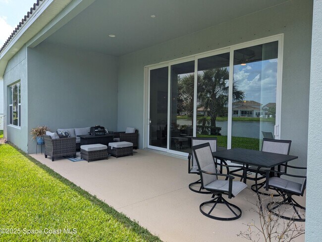 Building Photo - 3960 Poseidon Way