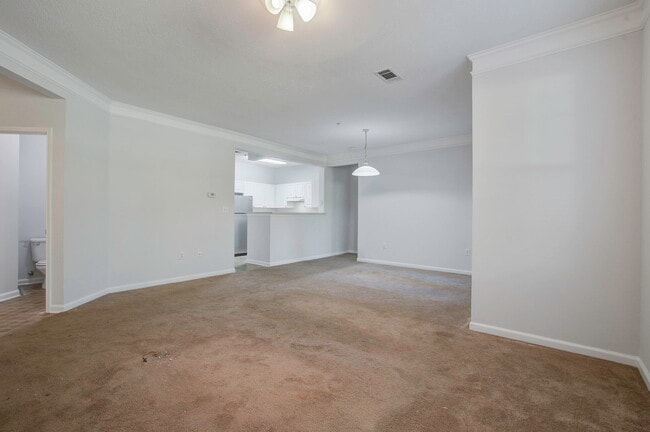 Building Photo - 1213 Rosewood Ln