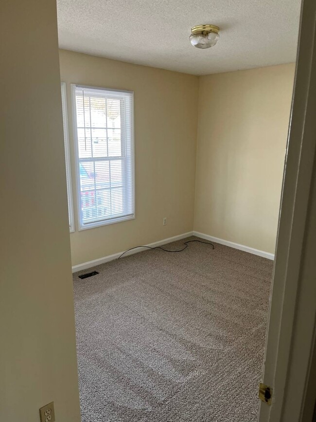 Building Photo - 1441 Smokey Mountain Dr