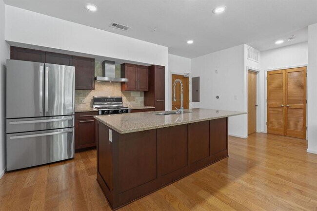 Building Photo - 1600 Barton Springs Rd