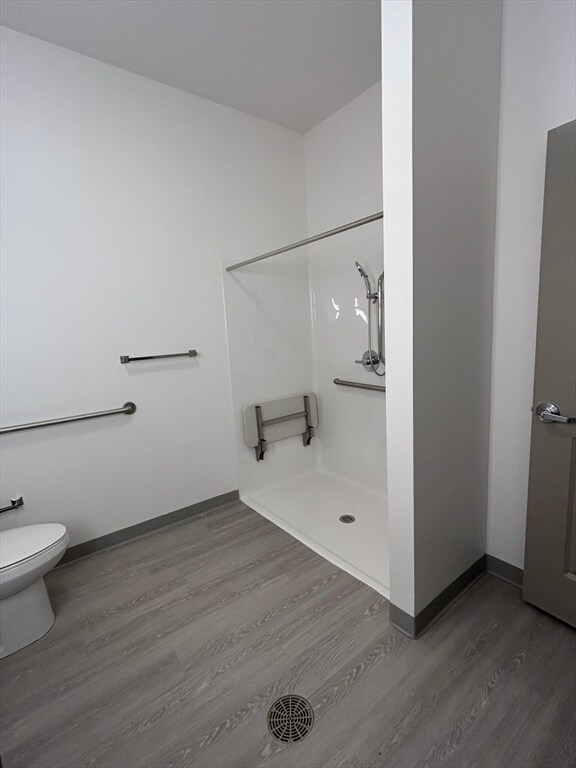 Building Photo - 626 Main St