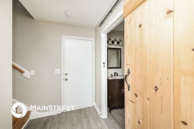 Building Photo - 1014 Lassiter Dr