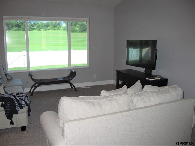 Building Photo - 3031 Lakeside Dr