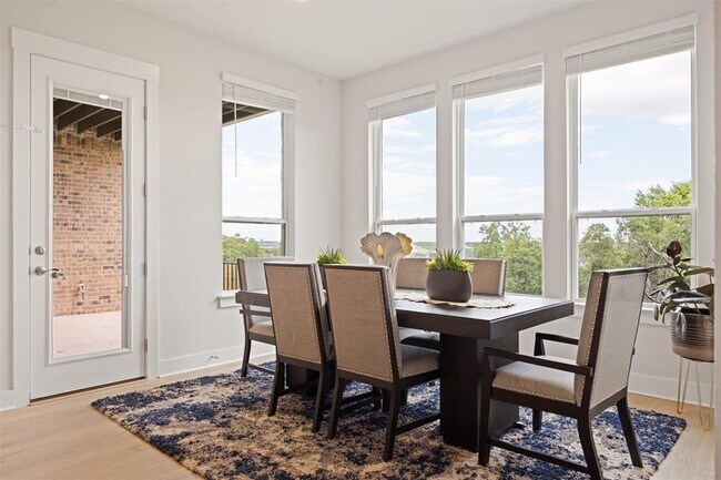 Building Photo - 2233 Bellisa Vis Dr