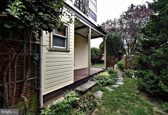 Building Photo - 365 2nd Ave