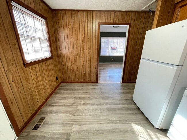 Building Photo - Fantastic location near downtown Pittsboro for this 2br duplex !