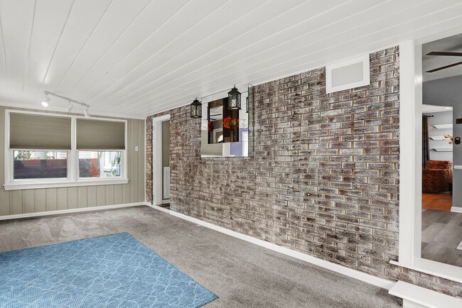 Building Photo - 233 W Westfield Blvd