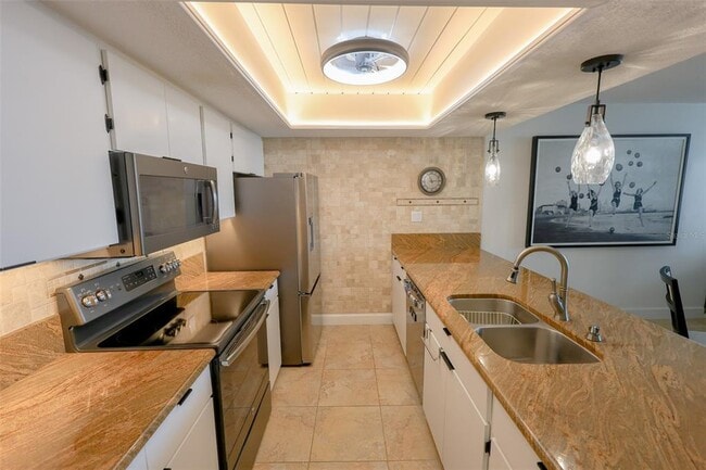 Building Photo - 440 S Gulfview Blvd