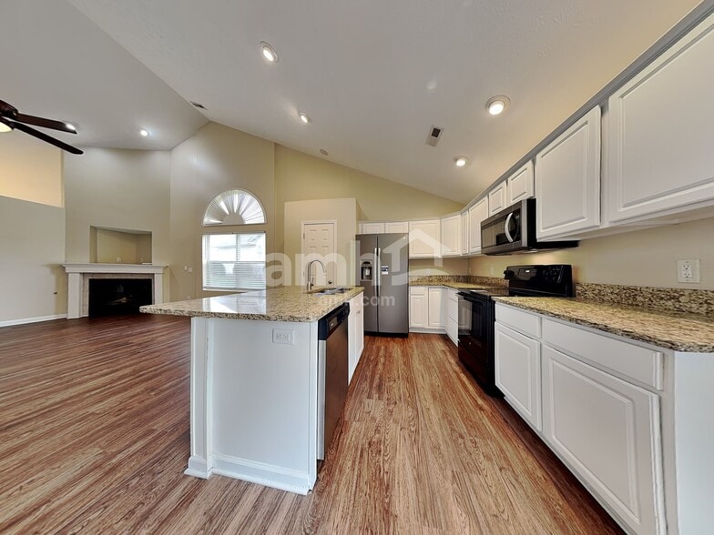 Building Photo - 6845 Watergreen Ct