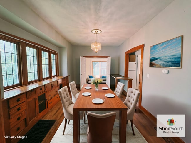 Building Photo - 4 bed 2 bath Single Family Home