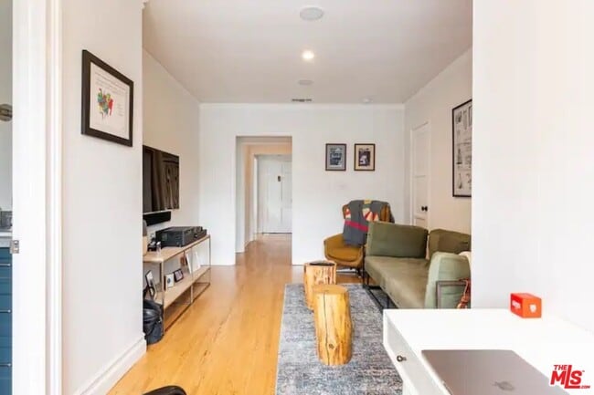 Building Photo - 1972 Stearns Dr