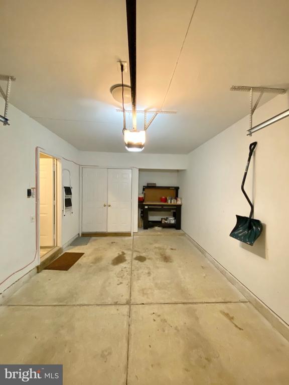 Building Photo - 81 Arell Ct