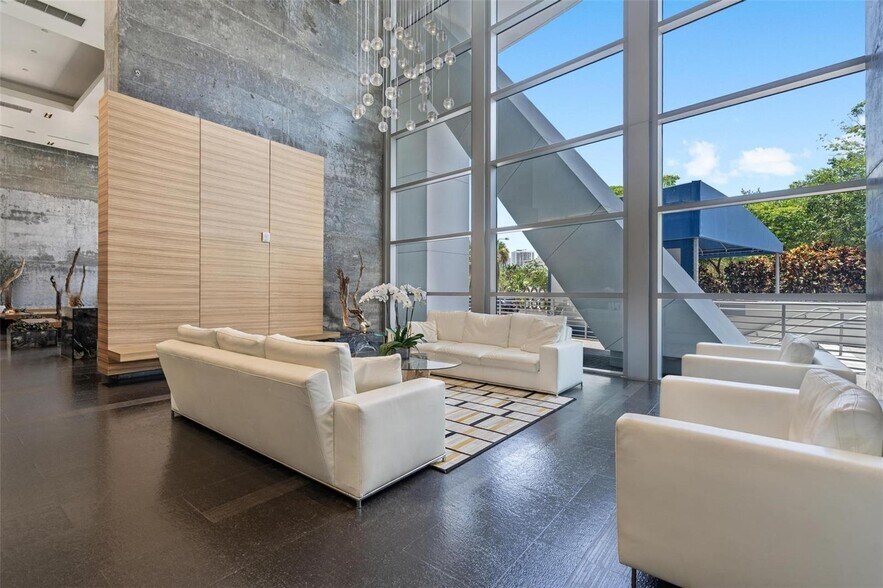 Building Photo - 888 Biscayne Blvd