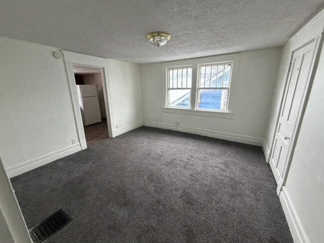 Building Photo - 1723 N 11th St