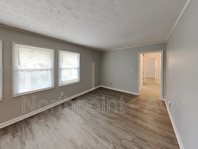 Building Photo - 908 Cone Rd