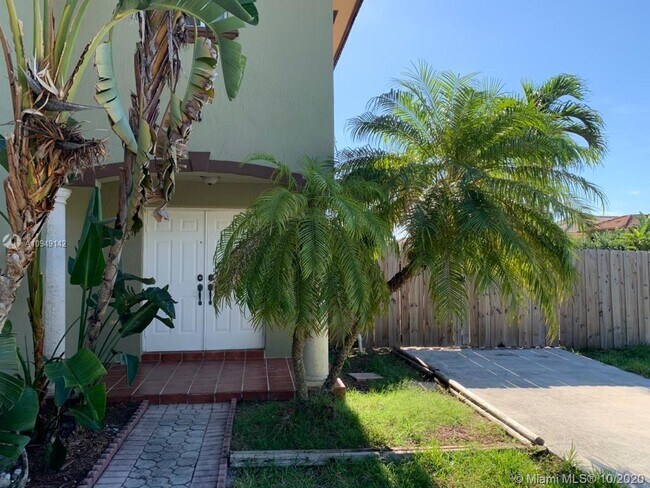 Building Photo - 3400 SW 153rd Ave