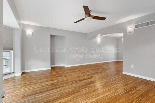 Building Photo - 5339 Vine Ave