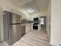 Building Photo - 32 Trumbull St