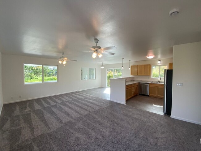 Building Photo - 16-2034 Gardenia Drive