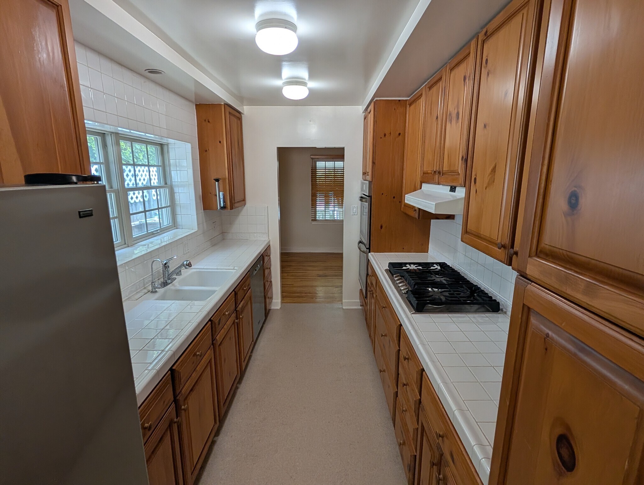 Building Photo - 1043 Pacific St