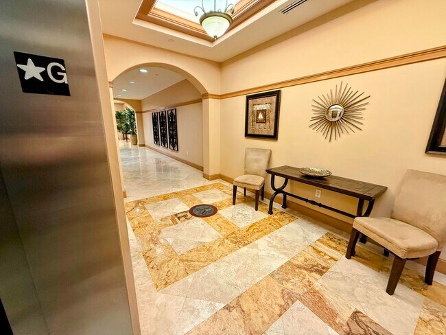 Building Photo - 20 Orange Ave