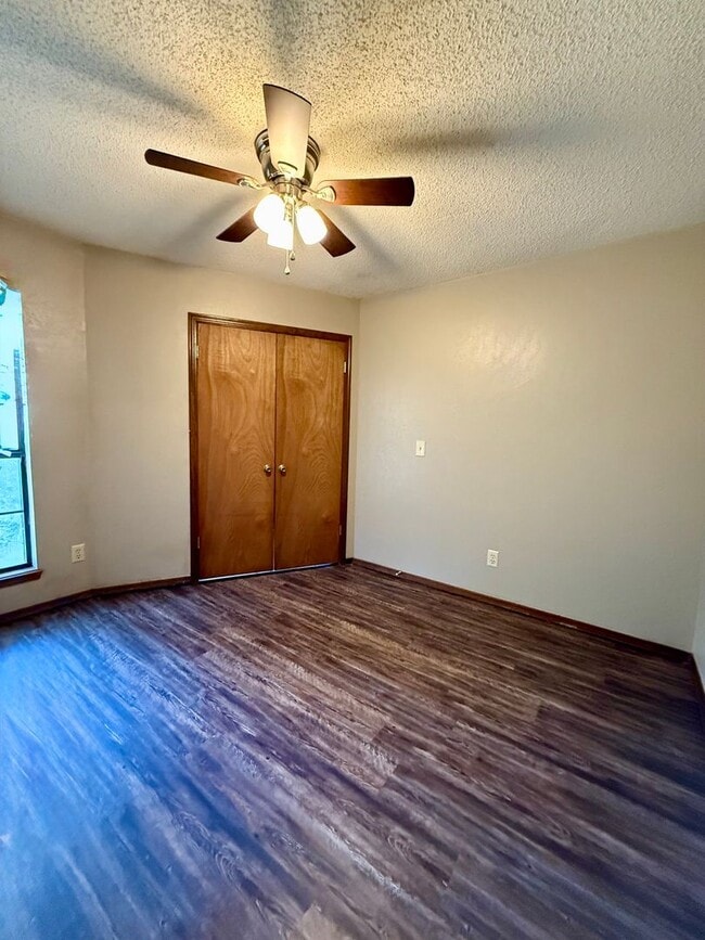 Building Photo - Updated home located in NW OKC