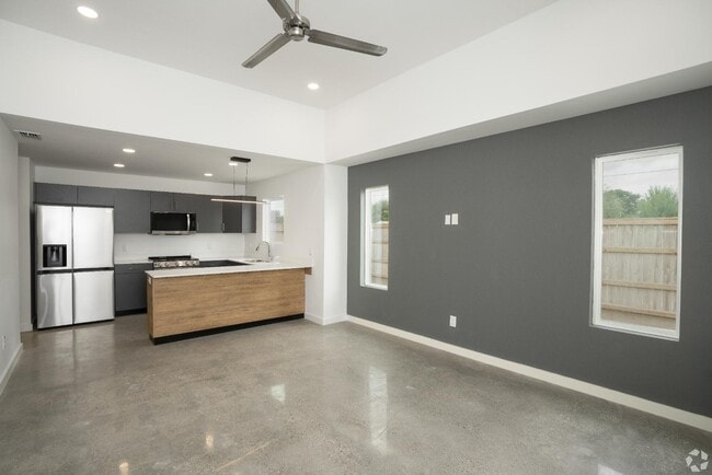 Building Photo - 4000 Jaxson Ln