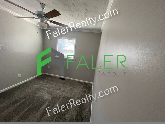 Building Photo - Spotless 2-Bedroom Updated Home