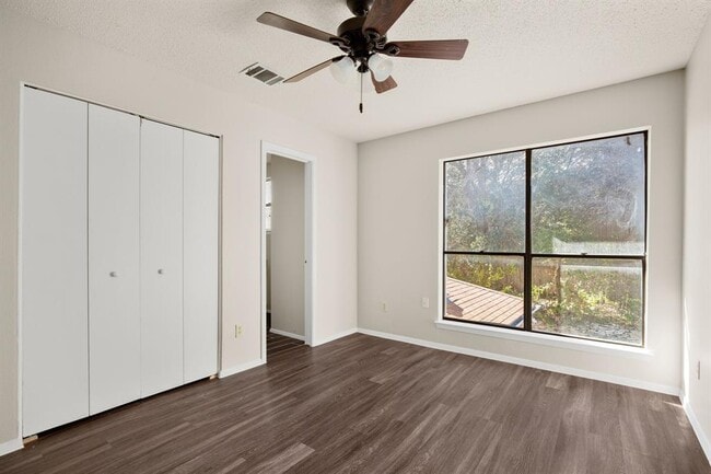 Building Photo - 6726 Lancret Hill Dr