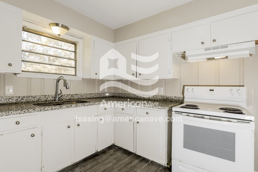 Building Photo - 435 McDowell Park Cir