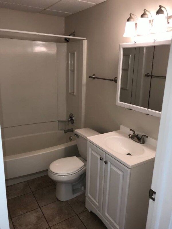 Building Photo - 4637 Southern Blvd