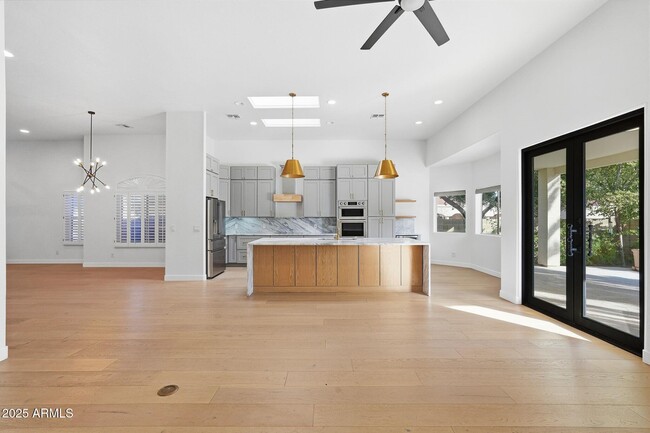 Building Photo - 11415 N 44th St