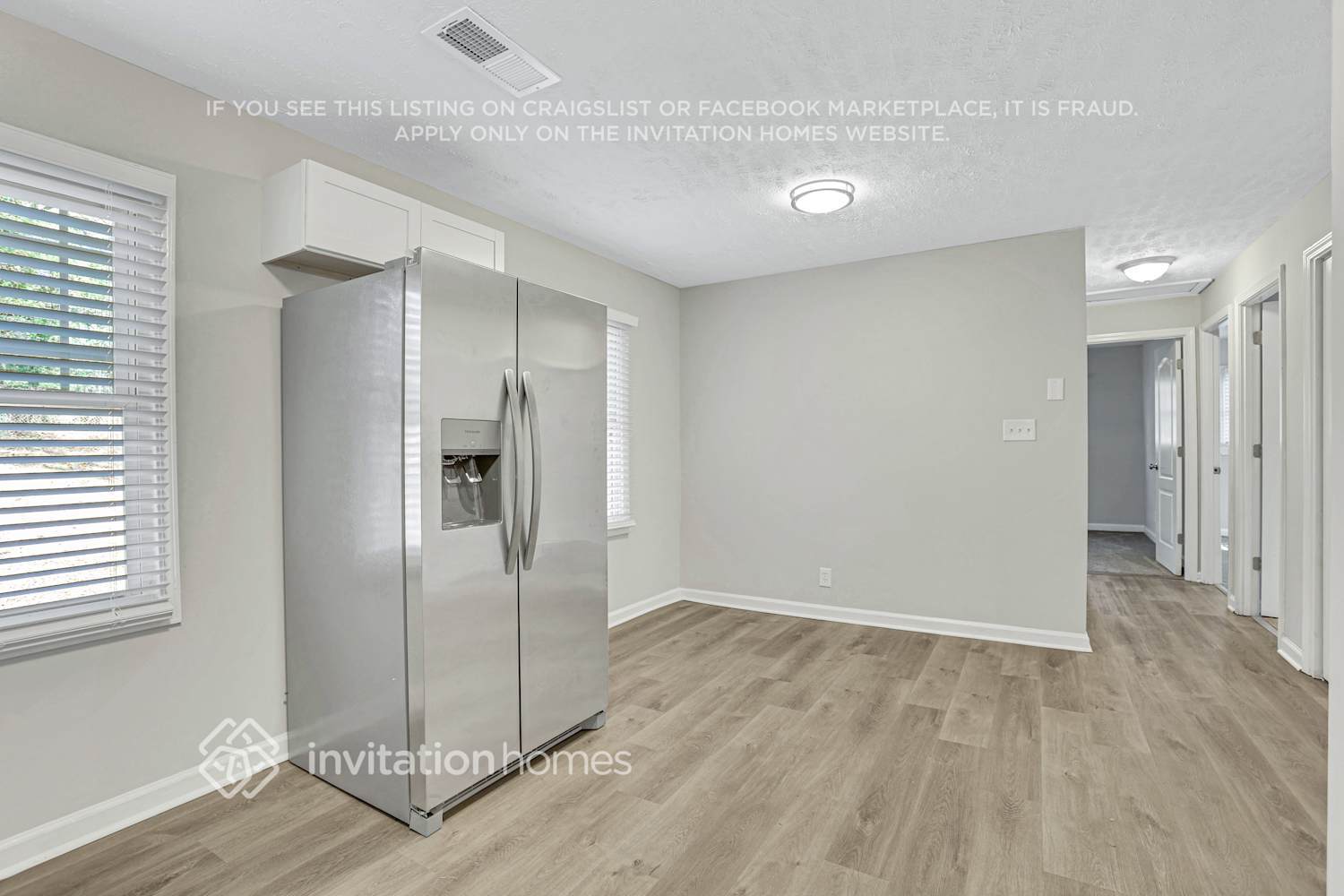 Building Photo - 300 Banberry Dr SE