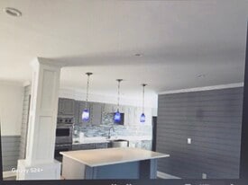 Building Photo - 21 E Tiana Rd