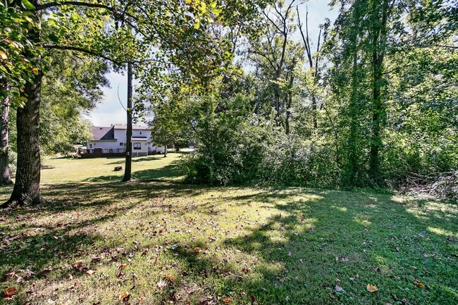Building Photo - 707 Princeton Dr