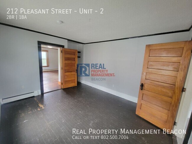 Building Photo - 212 Pleasant St