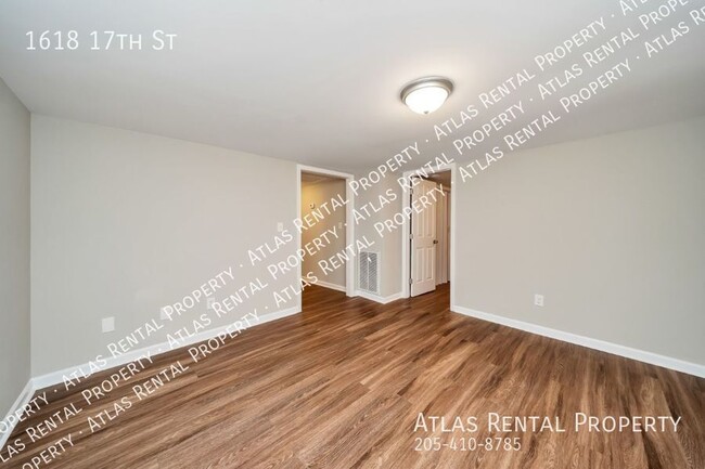 Building Photo - 1618 17th St