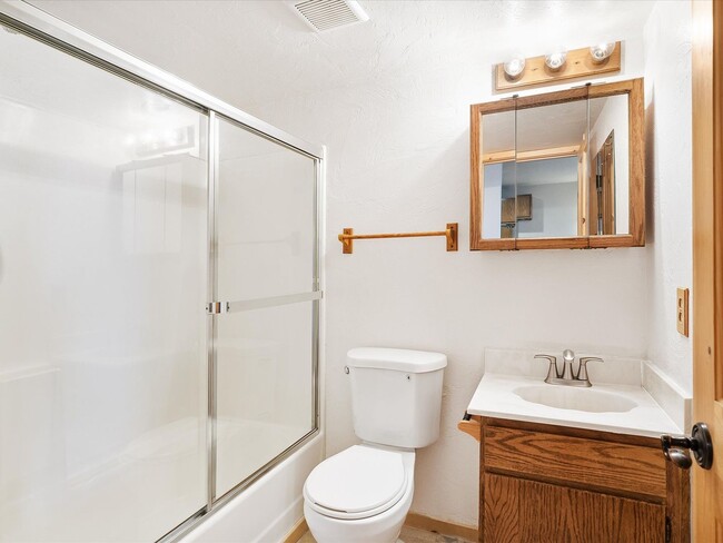 Building Photo - Seasonal or full-time Rental
