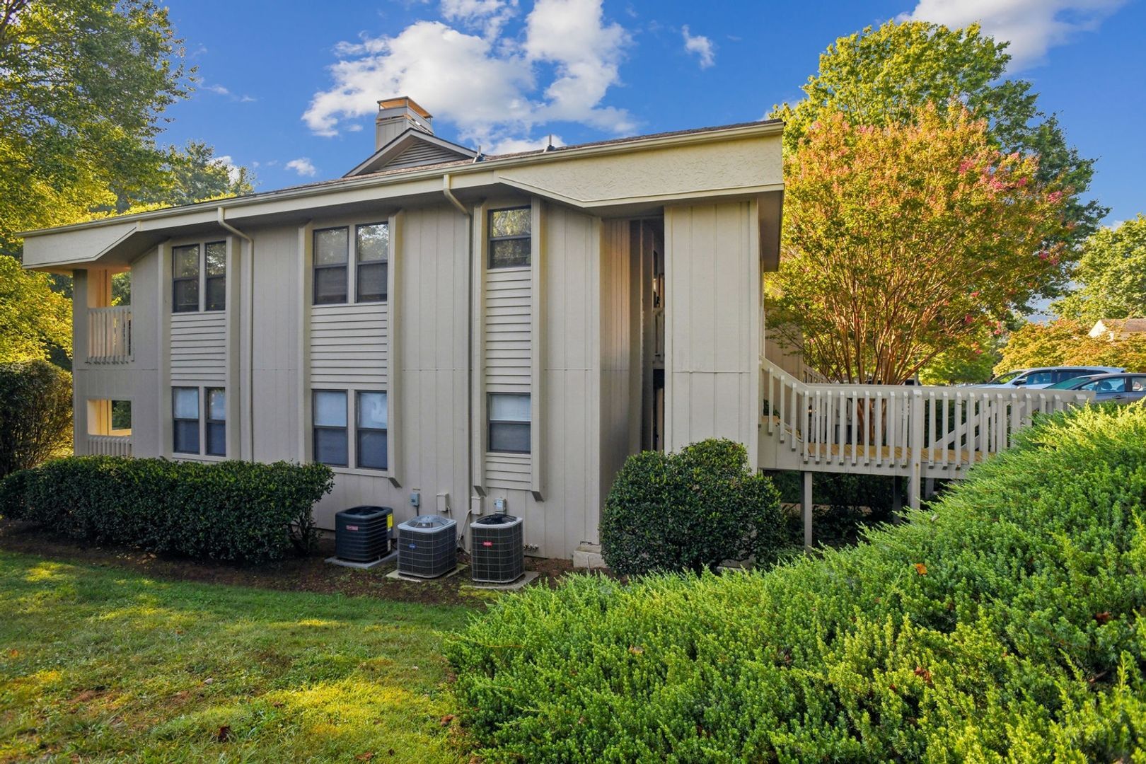 Building Photo - 301 Abbey Cir